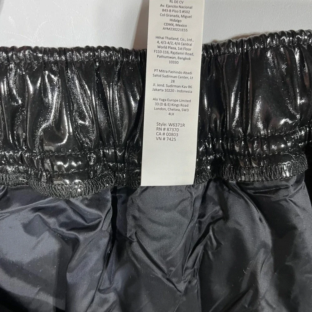 Alo Yoga Snomoto Quilted Mini Skirt Black Puffer Womens Medium Athleisure